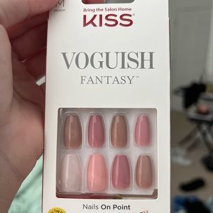 kiss voguish fantasy press on nails 28ct